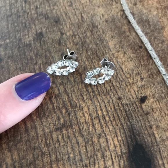 Necklace and earrings set - Picture 4 of 4